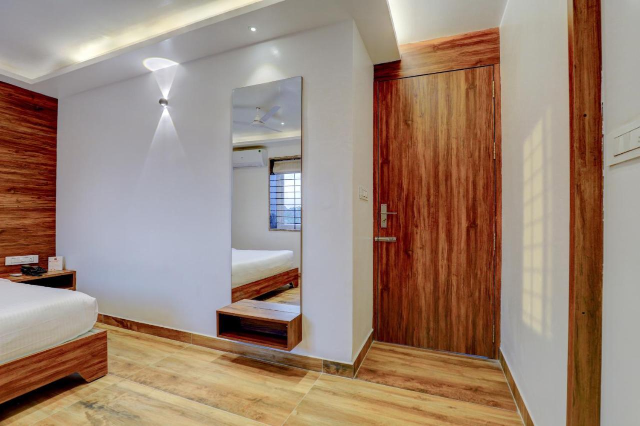 Myspace Triton Suites Bangalore Buitenkant foto