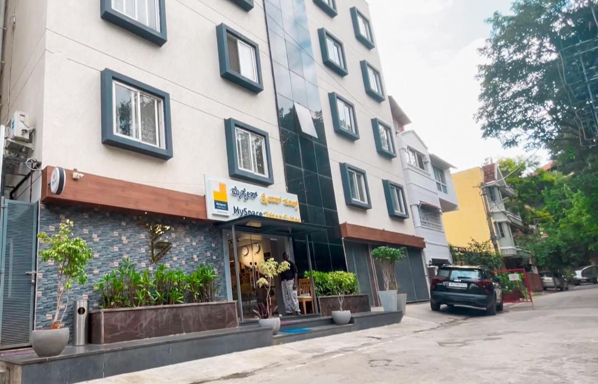 Myspace Triton Suites Bangalore Buitenkant foto